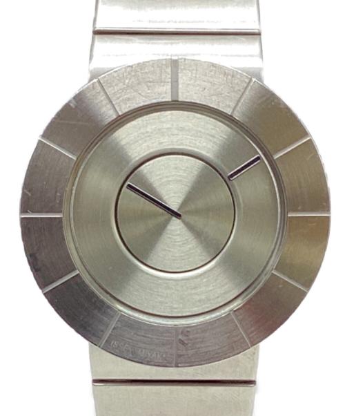 ISSEY MIYAKE（イッセイミヤケ）ISSEY MIYAKE (イッセイミヤケ) TOリストウォッチ シルバーの古着・服飾アイテム