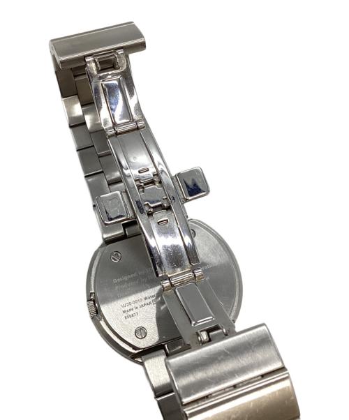 ISSEY MIYAKE（イッセイミヤケ）ISSEY MIYAKE (イッセイミヤケ) TOリストウォッチ シルバーの古着・服飾アイテム