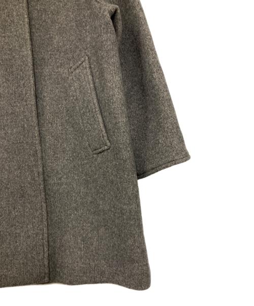 MUSE de Deuxieme Classe（ミューズ ドゥーズィエム クラス）MUSE de Deuxieme Classe (ミューズ ドゥーズィエム クラス) Victorianarrow Half コート グレー サイズ:freeの古着・服飾アイテム