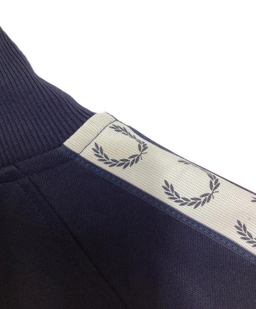 FRED PERRY（フレッドペリー）FRED PERRY (フレッドペリー) Taped Track Jacket（テープドトラックジャケット） ネイビー サイズ:Lの古着・服飾アイテム