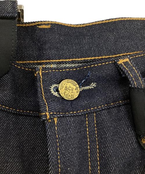 LEVI'S（リーバイス）LEVI'S (リーバイス) sacai (サカイ) コラボ バギージーンズ インディゴ サイズ:W32 L32 (SIZE 2)の古着・服飾アイテム