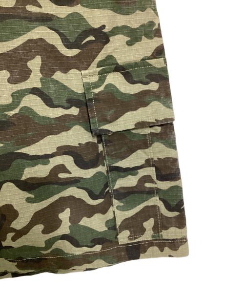 AFB（エーエフビー）AFB (エーエフビー) カモ柄BAGGY CARGO SHORTS カーキ サイズ:Mの古着・服飾アイテム