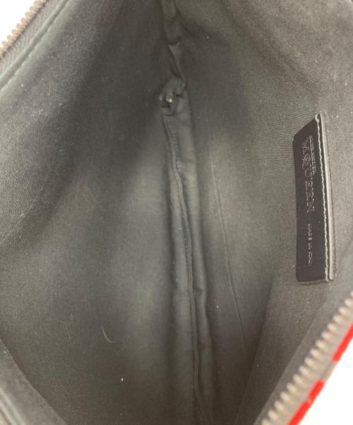 ALEXANDER McQUEEN（アレキサンダーマックイーン）ALEXANDER McQUEEN (アレキサンダーマックイーン) クラッチバッグ レッドの古着・服飾アイテム