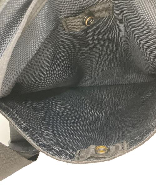 BRIEFING（ブリーフィング）BRIEFING (ブリーフィング) DAY TRIPPER ショルダーバッグ ネイビーの古着・服飾アイテム