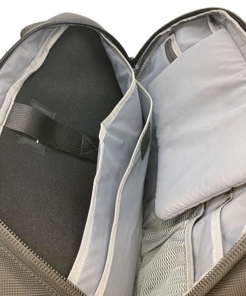 AER（エアー）AER (エアー) Travel Sling 2Bag（トラベルスリング２バッグ） ブラックの古着・服飾アイテム