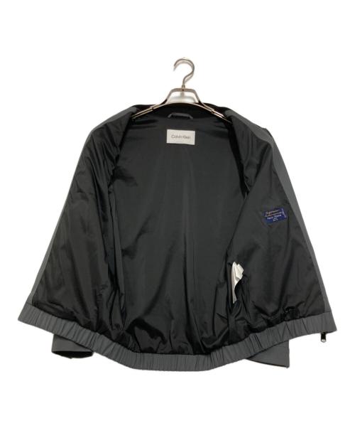 Calvin Klein（カルバンクライン）Calvin Klein (カルバンクライン) ブルゾン グレー×ブラック サイズ:Ｓの古着・服飾アイテム