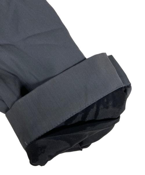 Calvin Klein（カルバンクライン）Calvin Klein (カルバンクライン) ブルゾン グレー×ブラック サイズ:Ｓの古着・服飾アイテム