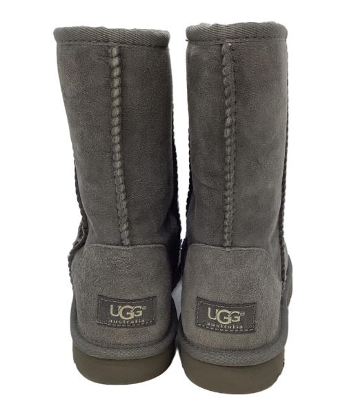 UGG（アグ）UGG (アグ) W CLASSIC SHORT グレー サイズ:24ｃｍの古着・服飾アイテム