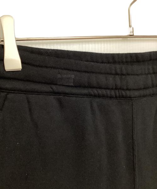 The Ennnoy Professional（ザ エンノイ プロフェッショナル）The Ennnoy Professional (ザ エンノイ プロフェッショナル) NETFLIX (ネットフリックス) スウェットパンツ ブラック×レッド サイズ:Lの古着・服飾アイテム