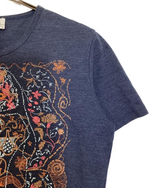 Vivienne Westwood man（ヴィヴィアン ウェストウッド マン）Vivienne Westwood man (ヴィヴィアン ウェストウッド マン) 刺繍カットソー ブルー サイズ:50の古着・服飾アイテム