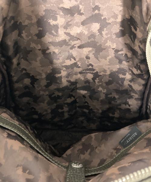 aniary（アニアリ）aniary (アニアリ) レザーデイパック オリーブの古着・服飾アイテム