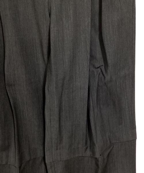 MAISON SPECIAL（メゾンスペシャル）MAISON SPECIAL (メゾンスペシャル) 2way Tuck Pants グレー サイズ:38の古着・服飾アイテム