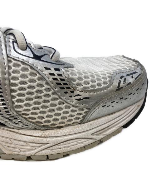 NEW BALANCE（ニューバランス）NEW BALANCE (ニューバランス) 860 ローカットスニーカー グレー×ホワイト サイズ:US10の古着・服飾アイテム