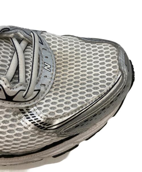 NEW BALANCE（ニューバランス）NEW BALANCE (ニューバランス) 860 ローカットスニーカー グレー×ホワイト サイズ:US10の古着・服飾アイテム