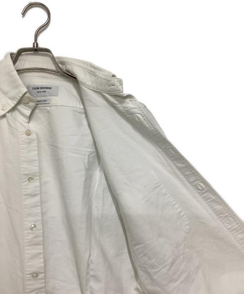 Thom Browne（トムブラウン）Thom Browne (トムブラウン) 5分袖ボタンダウンシャツ ホワイトの古着・服飾アイテム
