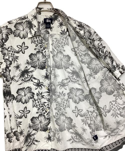 stussy（ステューシー）stussy (ステューシー) 90’S裾刺繍..アロハシャツ ホワイト×グレー サイズ:Mの古着・服飾アイテム
