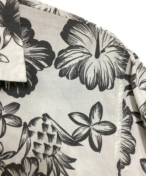 stussy（ステューシー）stussy (ステューシー) 90’S裾刺繍..アロハシャツ ホワイト×グレー サイズ:Mの古着・服飾アイテム