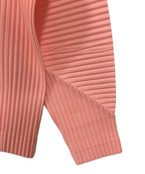 HOMME PLISSE ISSEY MIYAKE（オム プリッセ イッセイ ミヤケ）HOMME PLISSE ISSEY MIYAKE (オム プリッセ イッセイ ミヤケ) Vネックプリーツカーディガン ピンク サイズ:2の古着・服飾アイテム