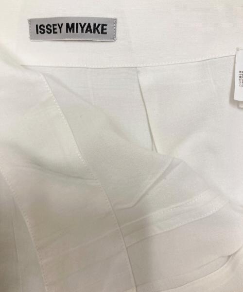 ISSEY MIYAKE（イッセイミヤケ）ISSEY MIYAKE (イッセイミヤケ) フロントスリッドロングスカート ホワイト サイズ:2の古着・服飾アイテム