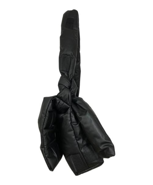 ISSEY MIYAKE（イッセイミヤケ）ISSEY MIYAKE (イッセイミヤケ) SQUARE CUSHION ショルダーバッグ ブラックの古着・服飾アイテム