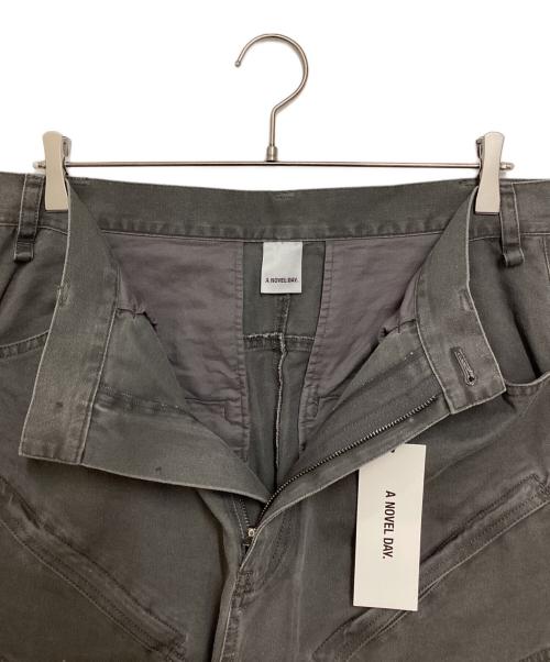 A NOVEL DAY（ア ノーベル デイ）A NOVEL DAY (ア ノーベル デイ) DOUBLE DYE CHINO PT グレー サイズ:3の古着・服飾アイテム