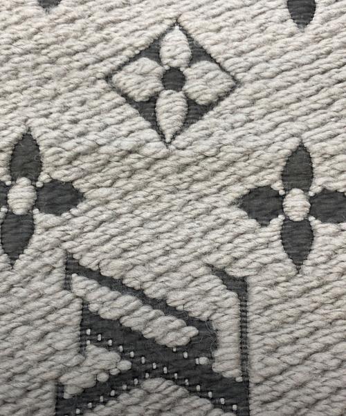 LOUIS VUITTON（ルイ ヴィトン）LOUIS VUITTON (ルイ ヴィトン) エシャルプロゴマニア マフラー グレージュの古着・服飾アイテム