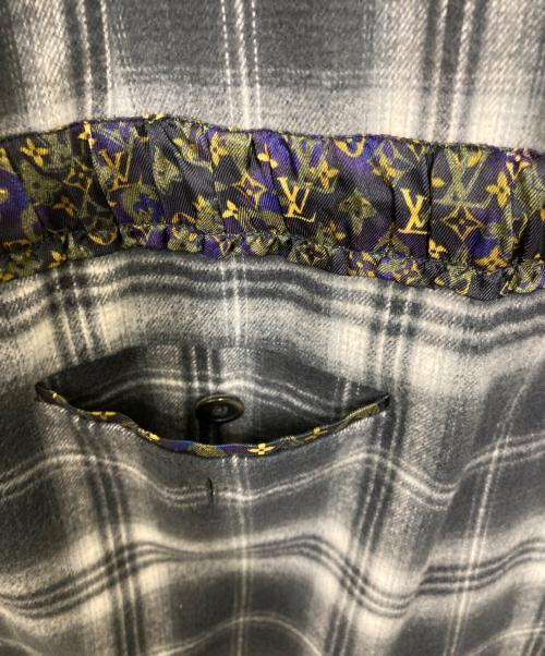 LOUIS VUITTON（ルイ ヴィトン）LOUIS VUITTON (ルイ ヴィトン) プルオーバーシャツワンピース グレー×アイボリー サイズ:34の古着・服飾アイテム