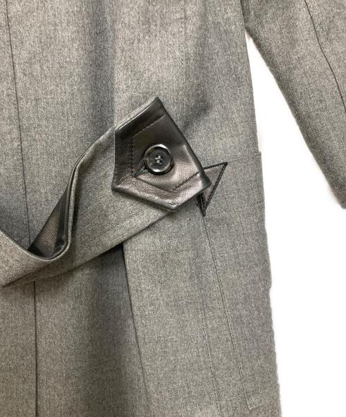 LOUIS VUITTON（ルイ ヴィトン）LOUIS VUITTON (ルイ ヴィトン) ウール ラムレザー切替マッキントッシュコート グレー サイズ:34の古着・服飾アイテム