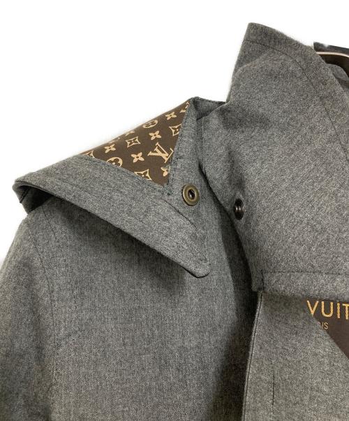 LOUIS VUITTON（ルイ ヴィトン）LOUIS VUITTON (ルイ ヴィトン) ウール ラムレザー切替マッキントッシュコート グレー サイズ:34の古着・服飾アイテム