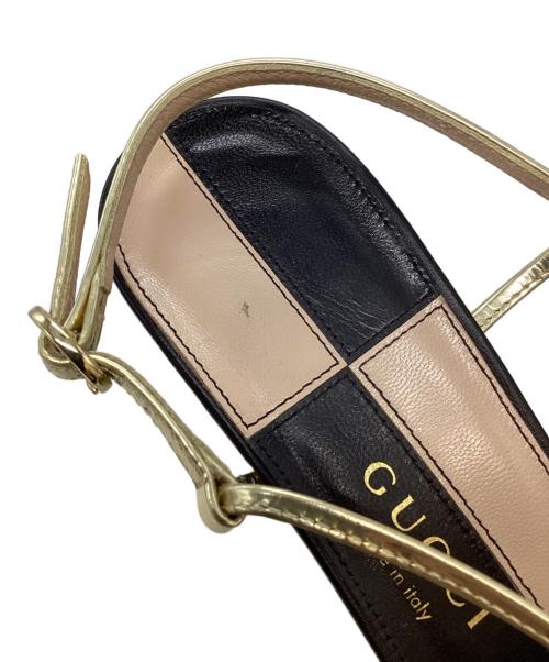 GUCCI（グッチ）GUCCI (グッチ) リボンサンダル ブラック×ゴールド サイズ:37の古着・服飾アイテム