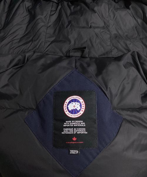 CANADA GOOSE（カナダグース）CANADA GOOSE (カナダグース) ダウンジャケット ネイビー サイズ:2XSの古着・服飾アイテム