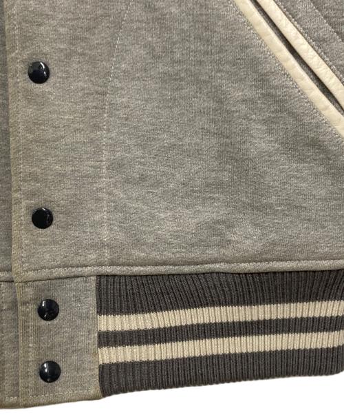 eYe COMME des GARCONS JUNYAWATANABE MAN（アイ コム デ ギャルソン ジュンヤ ワタナベ マン）eYe COMME des GARCONS JUNYAWATANABE MAN (アイ コム デ ギャルソン ジュンヤ ワタナベ マン) ショールカラー切替スタジャン グレー×ホワイト サイズ:Mの古着・服飾アイテム