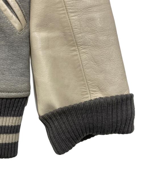 eYe COMME des GARCONS JUNYAWATANABE MAN（アイ コム デ ギャルソン ジュンヤ ワタナベ マン）eYe COMME des GARCONS JUNYAWATANABE MAN (アイ コム デ ギャルソン ジュンヤ ワタナベ マン) ショールカラー切替スタジャン グレー×ホワイト サイズ:Mの古着・服飾アイテム