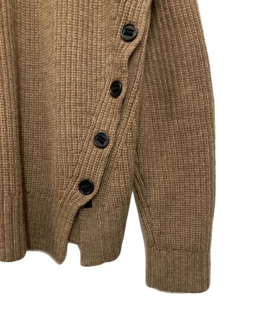 JOHN LAWRENCE SULLIVAN（ジョン ローレンス サリバン）JOHN LAWRENCE SULLIVAN (ジョン ローレンス サリバン) FRONT SIDE BUTTONED CN SWEATER ベージュ サイズ:Sの古着・服飾アイテム