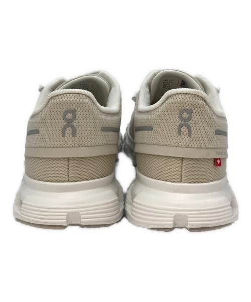 on（オン）on (オン) Cloud 6 ローカットスニーカー アイボリー サイズ:24の古着・服飾アイテム