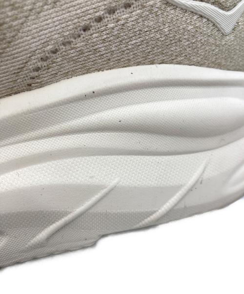 HOKAONEONE（ホカオネオネ）HOKAONEONE (ホカオネオネ) CLIFTON 10 アイボリー サイズ:26の古着・服飾アイテム