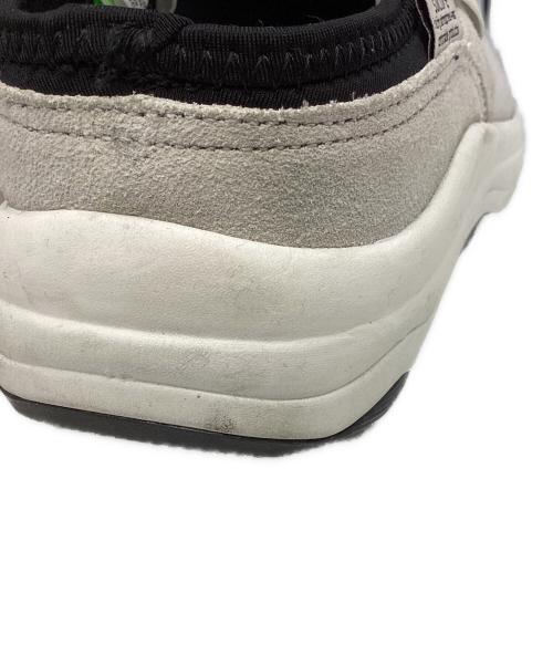 suicoke（スイコック）suicoke (スイコック) BUDBUD ホワイト サイズ:US8の古着・服飾アイテム