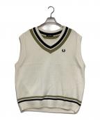 FRED PERRYフレッドペリー）の古着「チルデンニットベスト」｜ホワイト