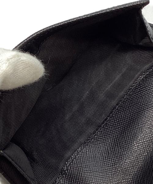 PRADA（プラダ）PRADA (プラダ) 2つ折り財布/三角プレートロゴウォレット ブラックの古着・服飾アイテム
