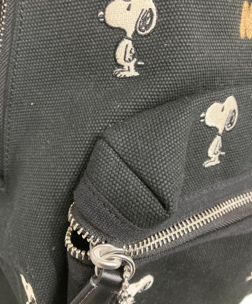 COACH（コーチ）COACH (コーチ) PEANUTS (ピーナッツ) カーゴ バックパック・スヌーピー プリント ブラックの古着・服飾アイテム