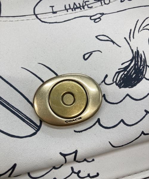 COACH（コーチ）COACH (コーチ) PEANUTS (ピーナッツ) タビー ショルダー バッグ 26・ニュースペーパー プリント ベージュの古着・服飾アイテム
