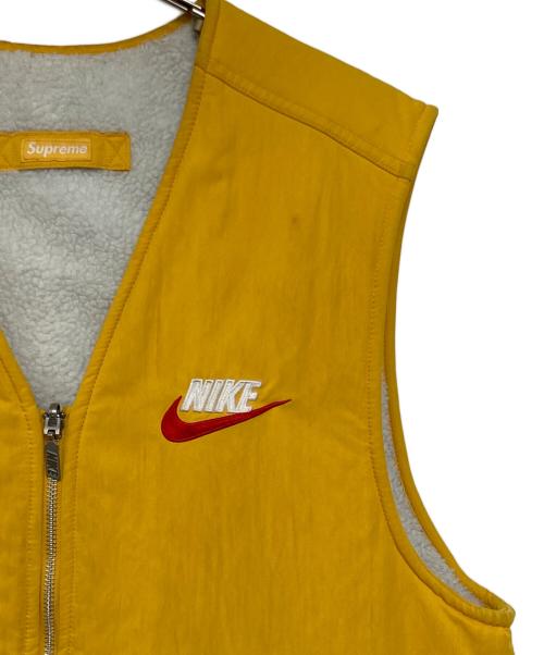 SUPREME（シュプリーム）Supreme (シュプリーム) NIKE (ナイキ) Reversible Nylon Sherpa Vest イエロー×ベージュ サイズ:Mの古着・服飾アイテム