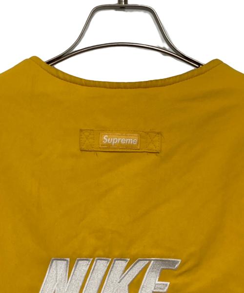 SUPREME（シュプリーム）Supreme (シュプリーム) NIKE (ナイキ) Reversible Nylon Sherpa Vest イエロー×ベージュ サイズ:Mの古着・服飾アイテム