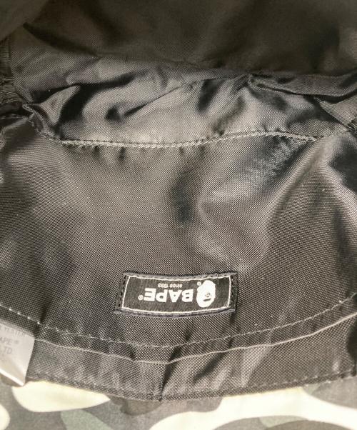 A BATHING APE（ア ベイシング エイプ）A BATHING APE (ア ベイシング エイプ) メッセンジャーバッグ グレー×ブラック 未使用品の古着・服飾アイテム