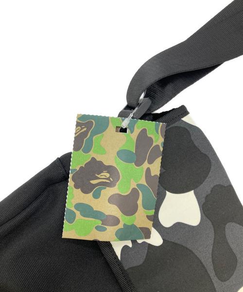 A BATHING APE（ア ベイシング エイプ）A BATHING APE (ア ベイシング エイプ) メッセンジャーバッグ グレー×ブラック 未使用品の古着・服飾アイテム