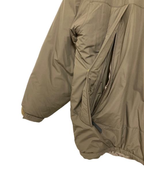 DESCENTE（デサント）DESCENTE (デサント) プリマロフトジャケット カーキ サイズ:MEDIUMの古着・服飾アイテム