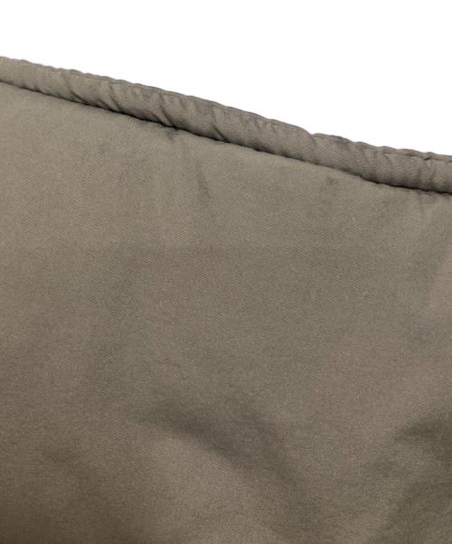 DESCENTE（デサント）DESCENTE (デサント) プリマロフトジャケット カーキ サイズ:MEDIUMの古着・服飾アイテム