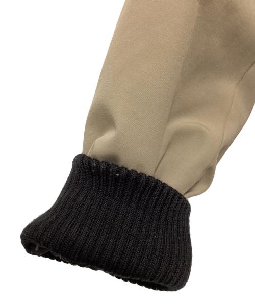 CANADA GOOSE（カナダグース）CANADA GOOSE (カナダグース) LABRADOR BOMBER ダウンジャケット ベージュ サイズ:Sの古着・服飾アイテム