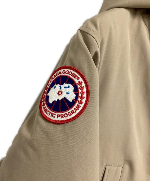 CANADA GOOSE（カナダグース）CANADA GOOSE (カナダグース) LABRADOR BOMBER ダウンジャケット ベージュ サイズ:Sの古着・服飾アイテム
