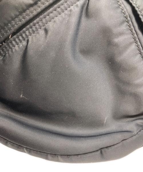 PORTER（ポーター）PORTER (ポーター) ハーフムーン ショルダーバッグ ブラックの古着・服飾アイテム